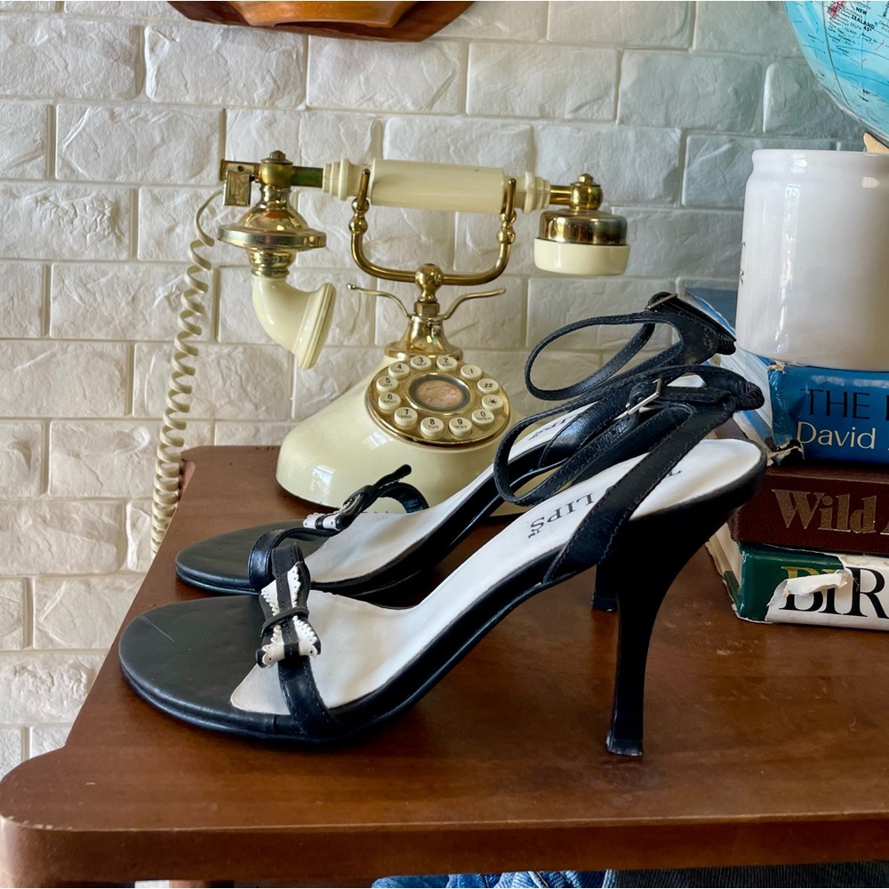 Vintage 90s Two Lips Brazilian Leather Black and White Bow Strappy Heels Size 7 - Picture 8 of 12